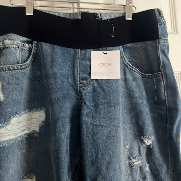 ASOS maternity cool boyfriend jeans - Picture 2 of 9